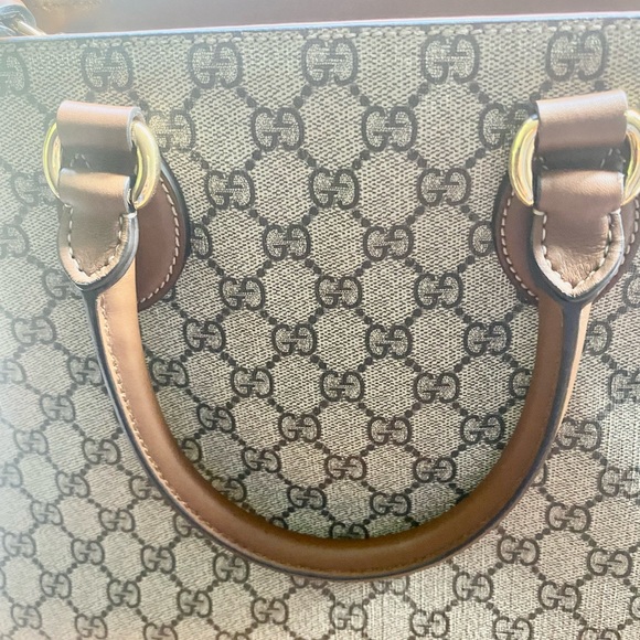 Brand new Gucci Supreme Tuscany Tote - Picture 10 of 15